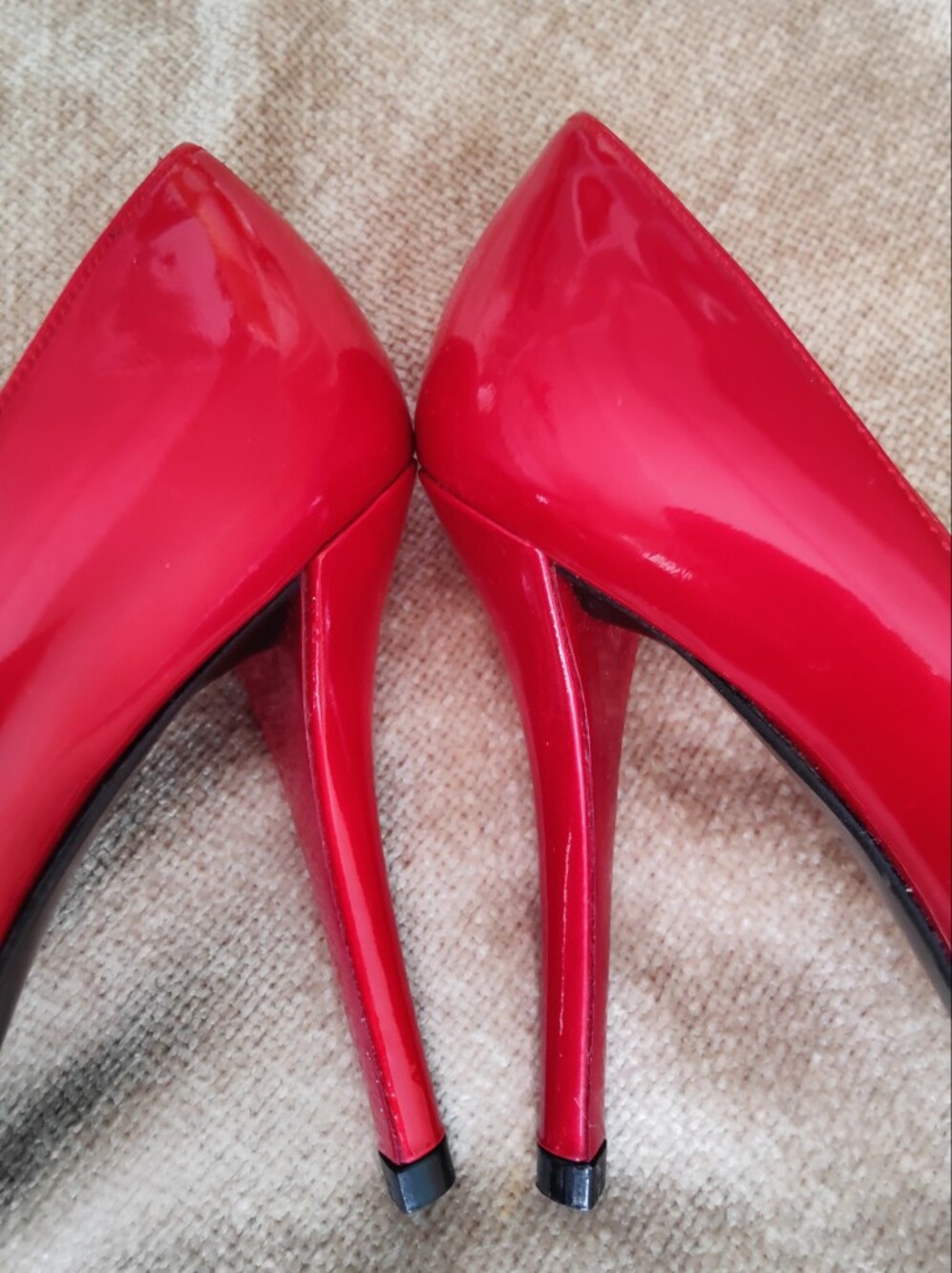 Stuart Weitzman Red Patent Leather Pointed-Toe Stiletto Pumps, 6.5 - Picture 13 of 15